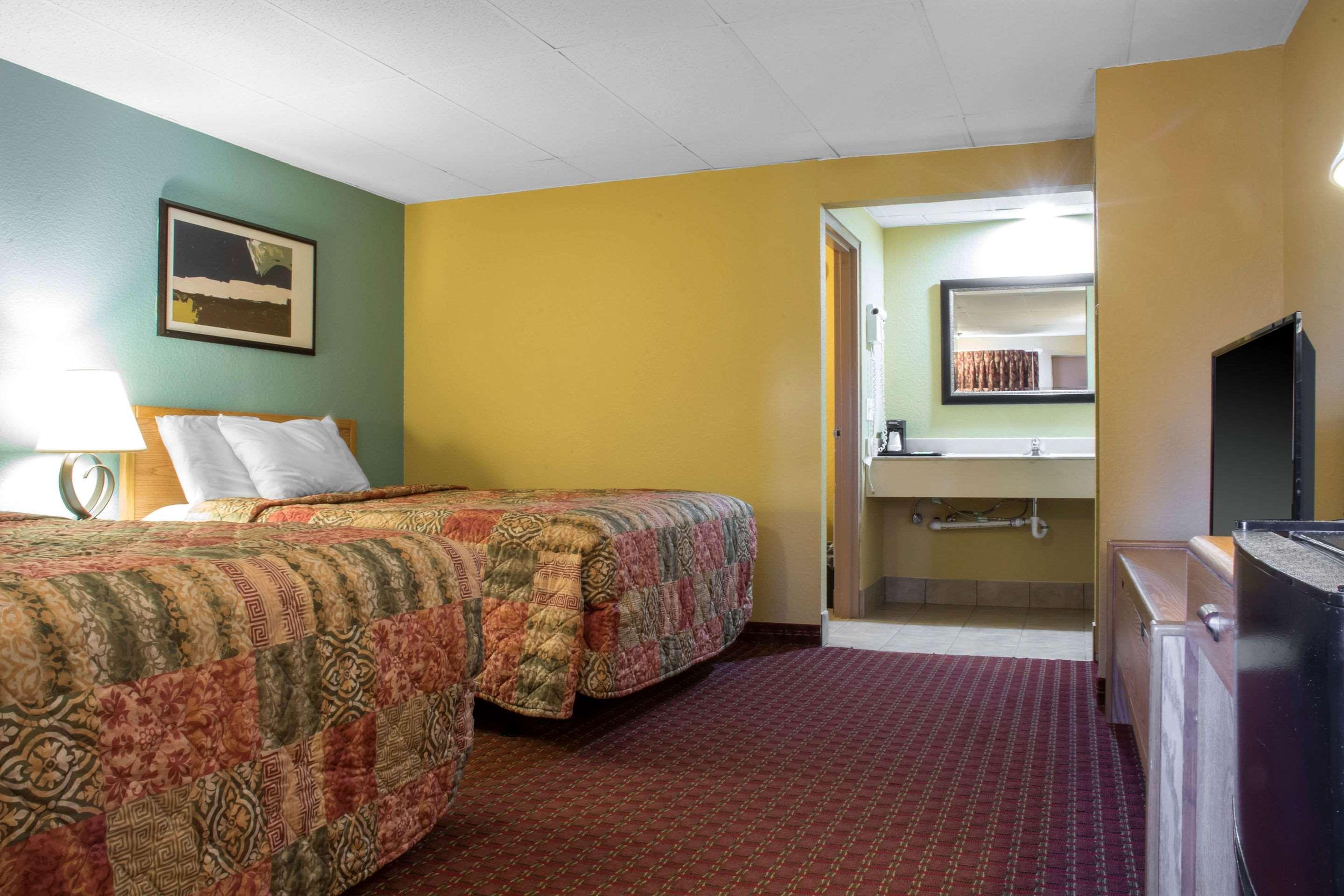 Econo Lodge Hotel Bradford Ngoại thất bức ảnh