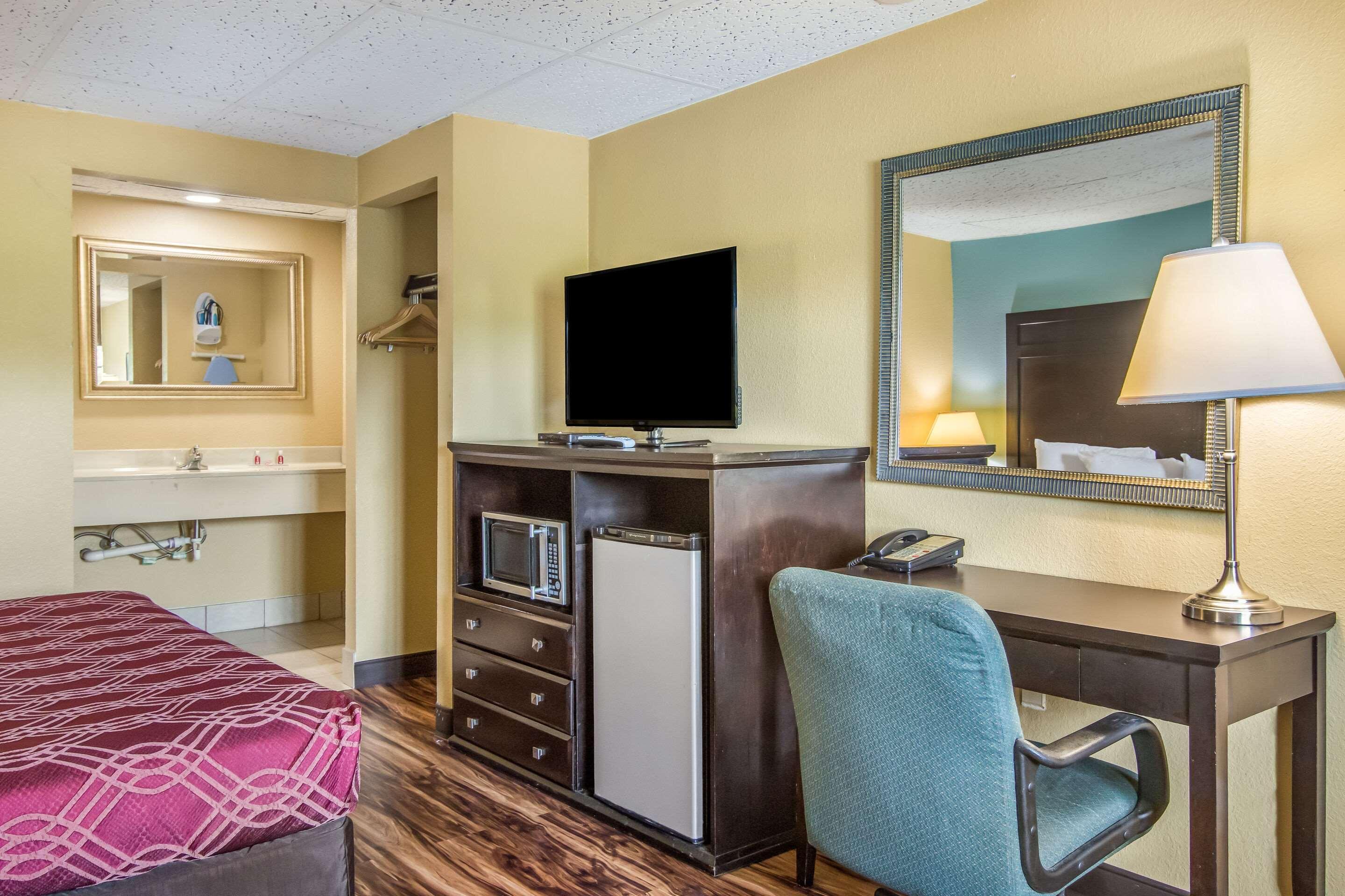 Econo Lodge Hotel Bradford Ngoại thất bức ảnh