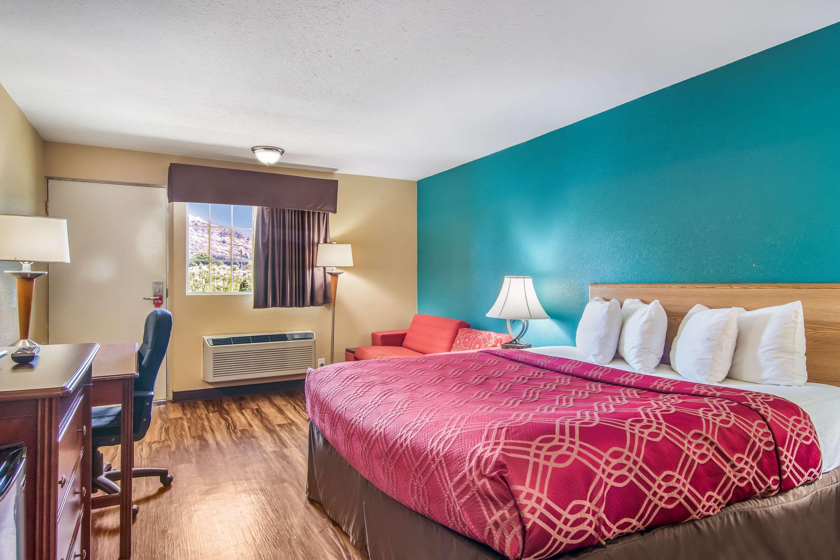 Econo Lodge Hotel Bradford Ngoại thất bức ảnh