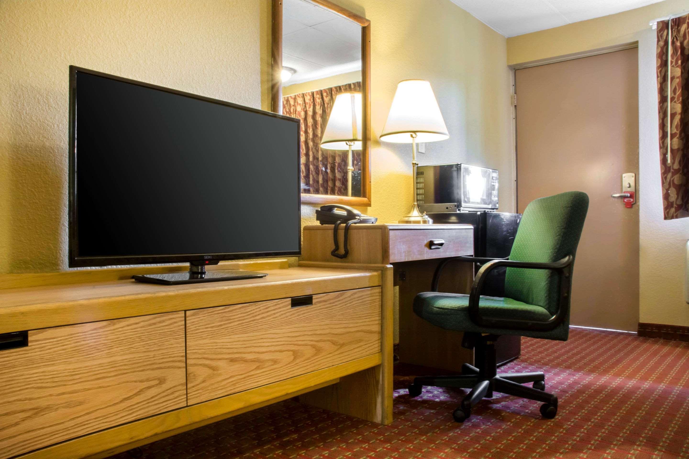 Econo Lodge Hotel Bradford Ngoại thất bức ảnh