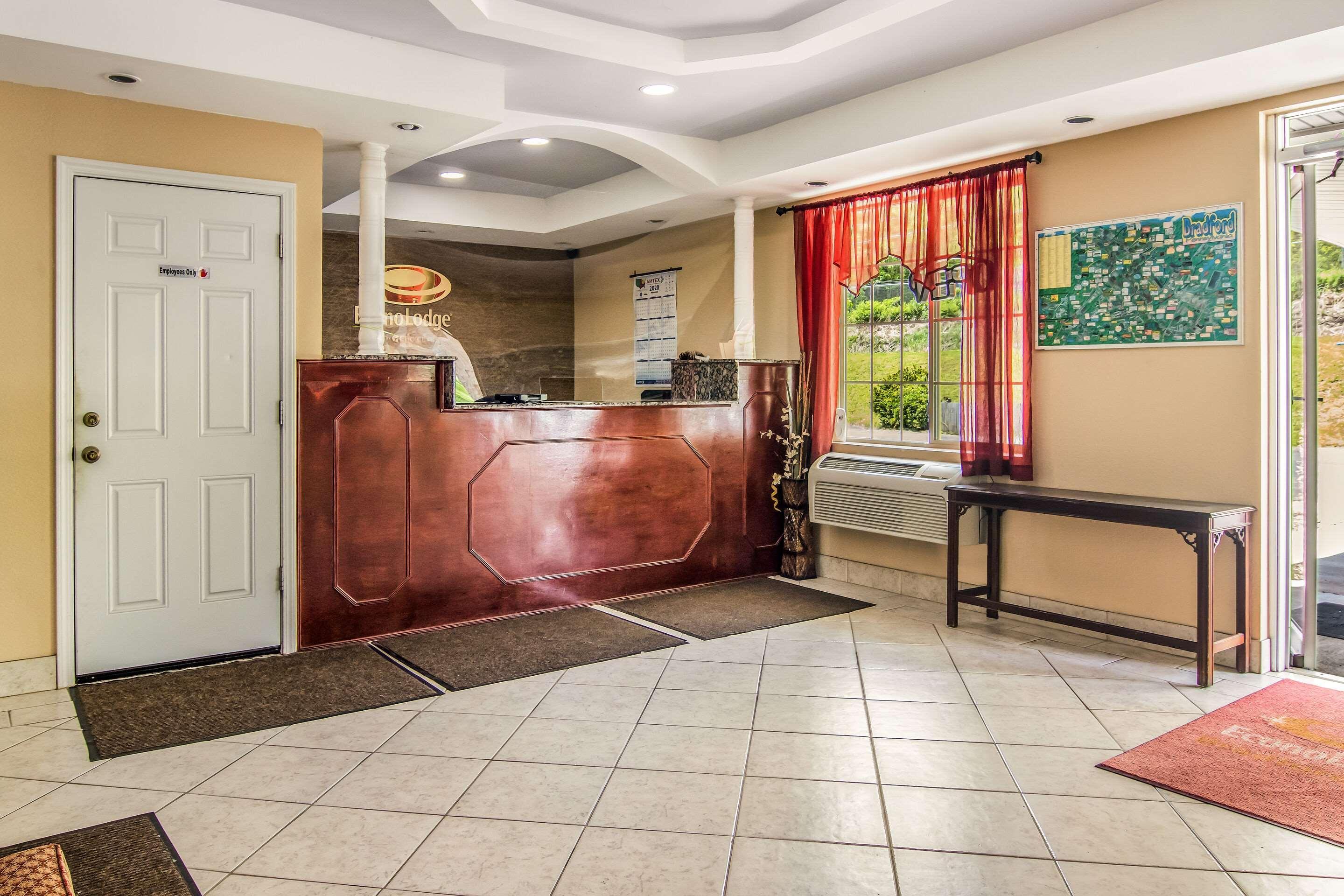 Econo Lodge Hotel Bradford Ngoại thất bức ảnh